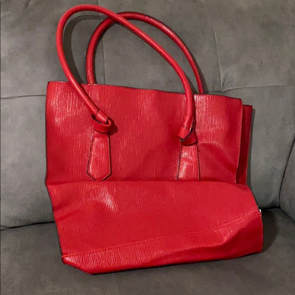 Red tote purse